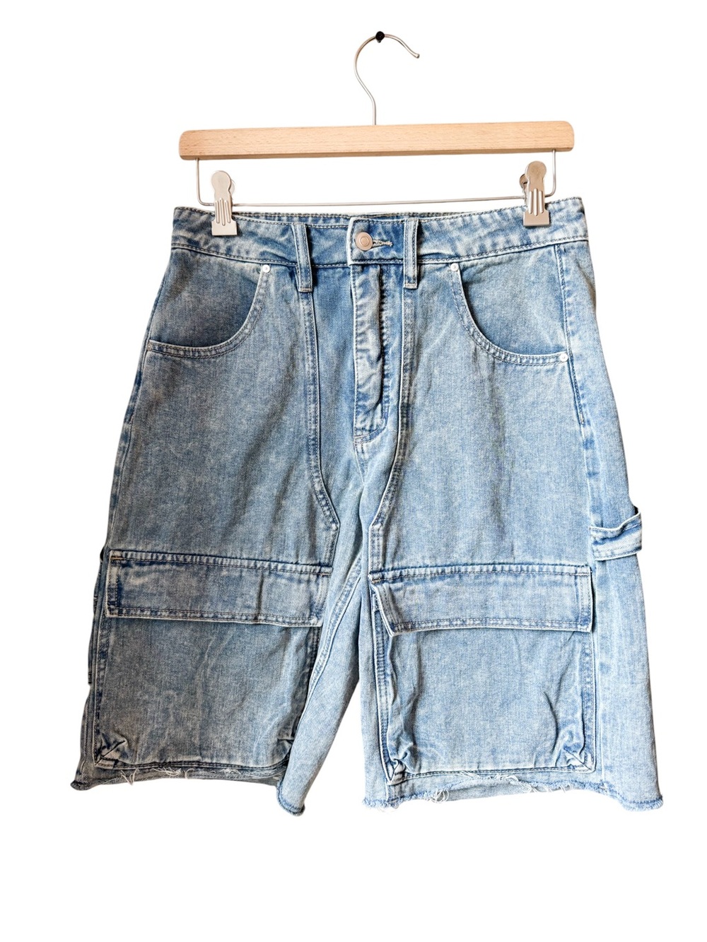 Bar III Womens Denim Cargo Shorts
EUC

🚭 🚫 Pets
